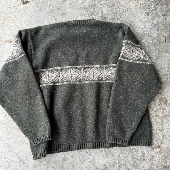 Eddie Bauer Sweater - Picture 2 of 2